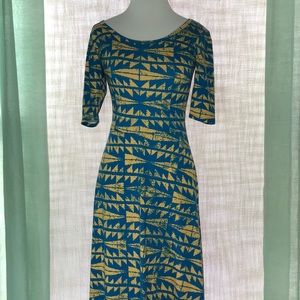 LIKE NEW XS LULAROE ANA